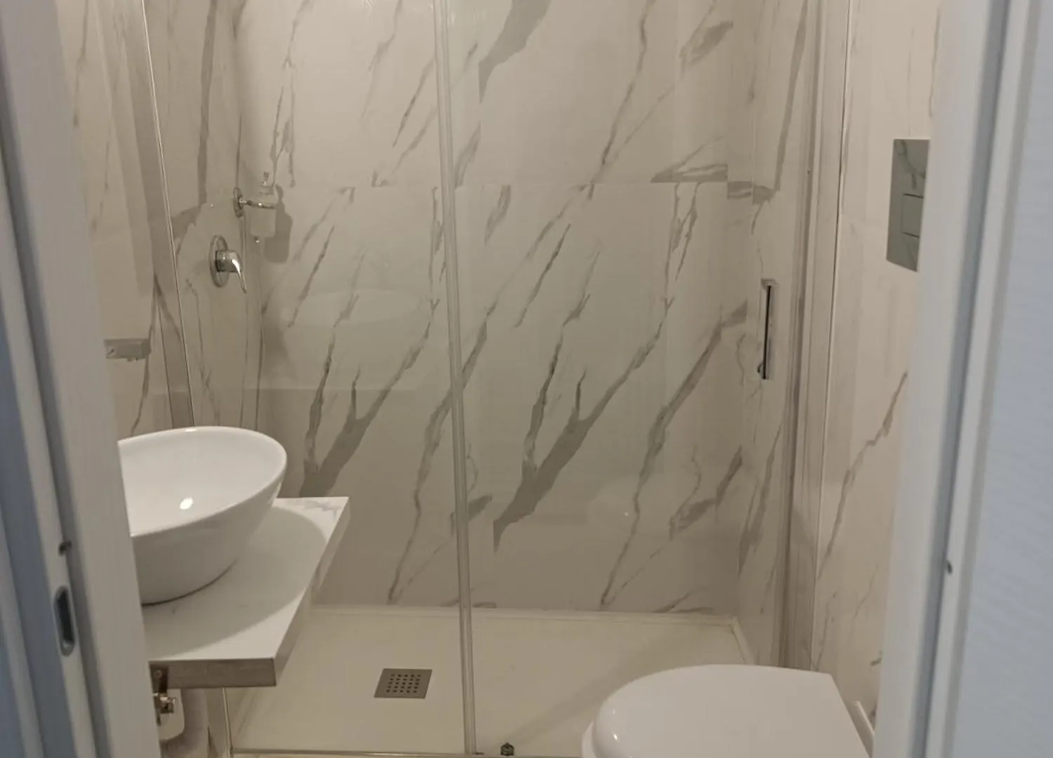 Room Rental Napoli 0*,  Italia